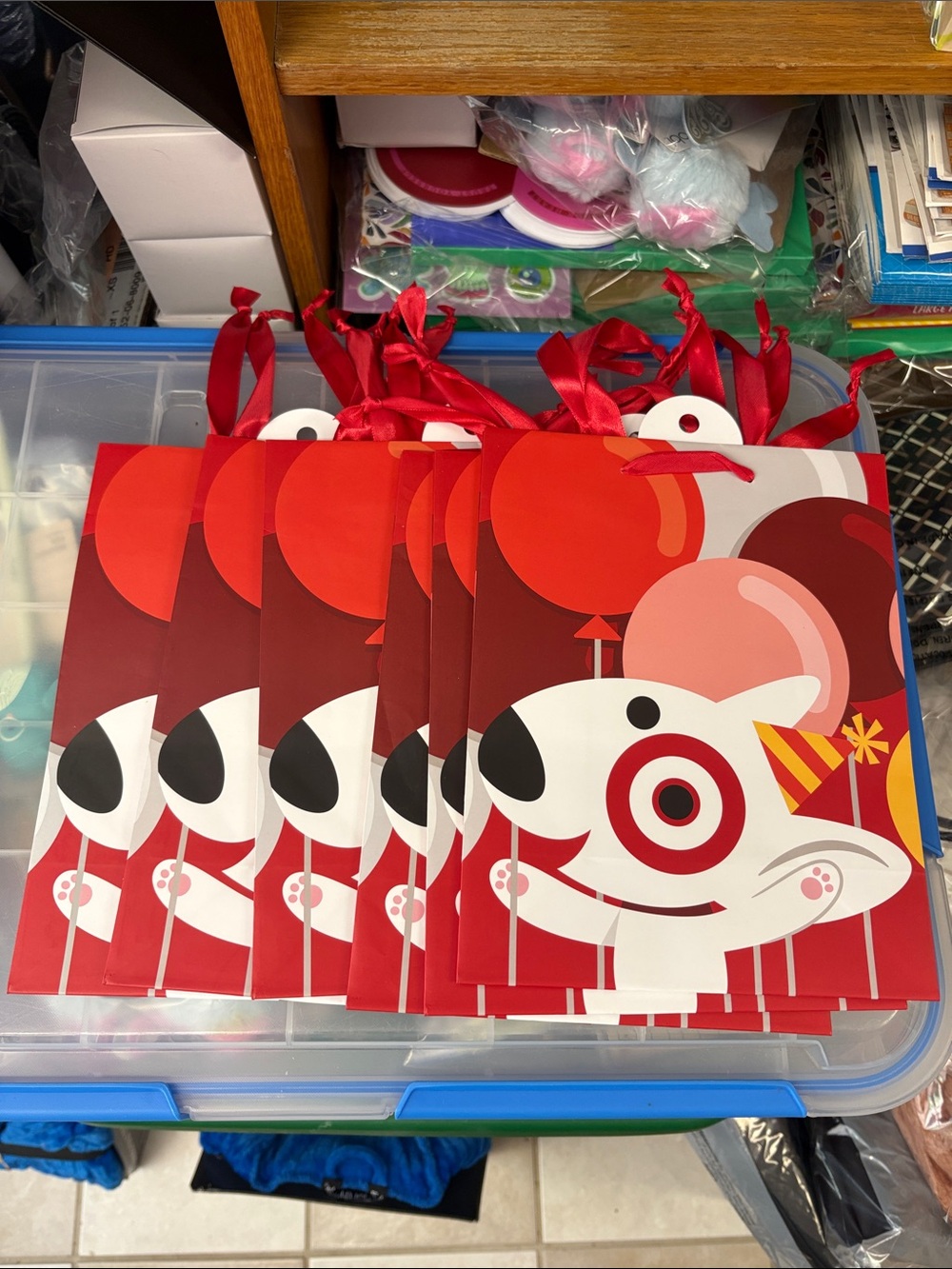 5/$10 6 Target Red Bullseye Dog Party Gift Bags with Balloons